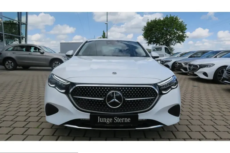 Mercedes-Benz E 220 (Clasa E) din 2025 cu 3.580 km - oferta MER229916 - foto 2