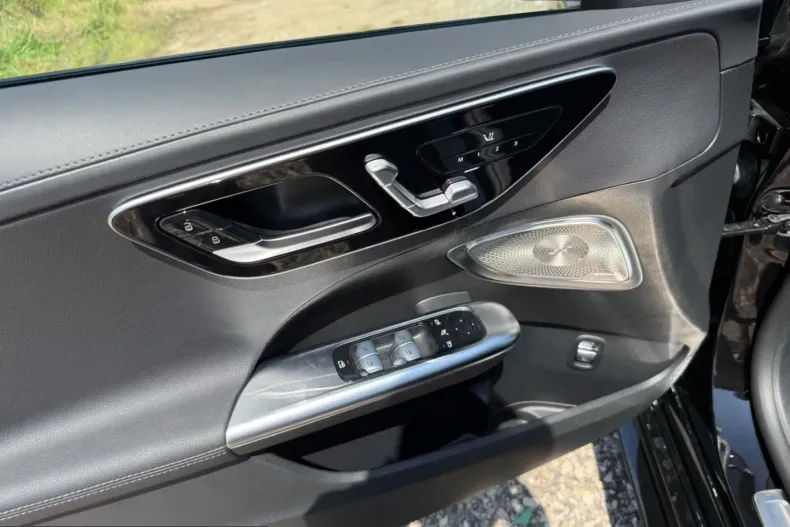 Mercedes-Benz C 300 (Clasa C) din 2024 cu 40.000 km - oferta MER229919 - foto 7