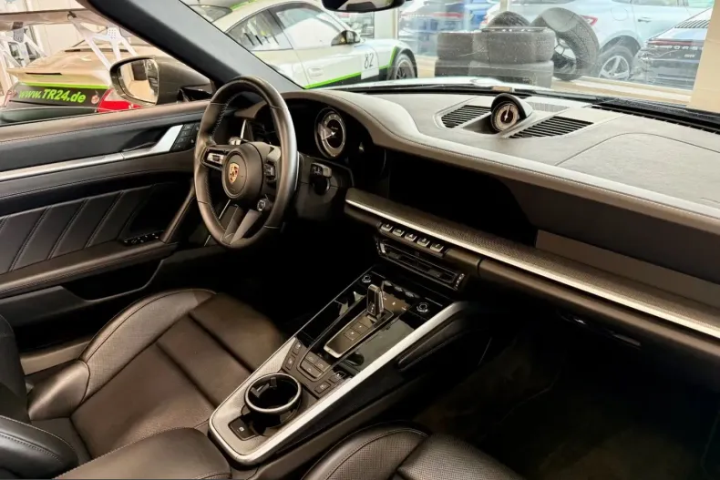 Porsche 992 din 2024 cu 45.992 km - oferta POR229921 - foto 12