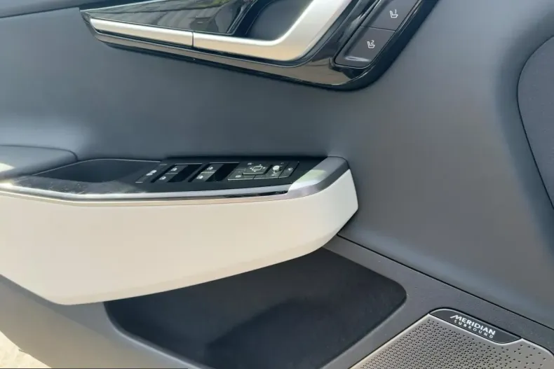 Kia EV6 din 2025 cu 9.619 km - oferta KIA229922 - foto 18