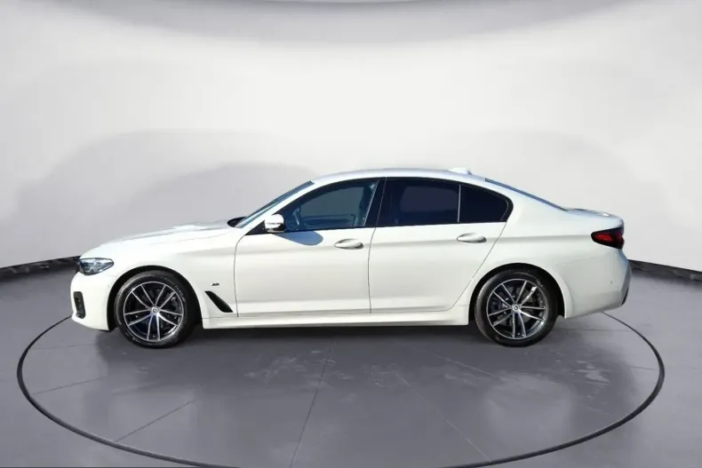 BMW 520 (Seria 5) din 2023 cu 16.450 km - oferta BMW229924 - foto 2