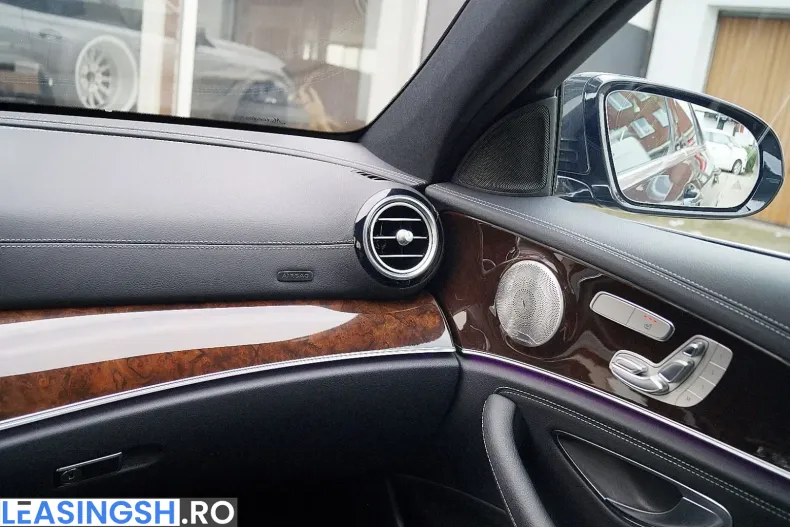Mercedes-Benz E 450 (Clasa E) din 2022 cu 59.000 km - oferta MER229931 - foto 25