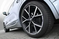Volkswagen Touareg din 2024 cu 57.700 km - oferta VOL229934 - foto 4