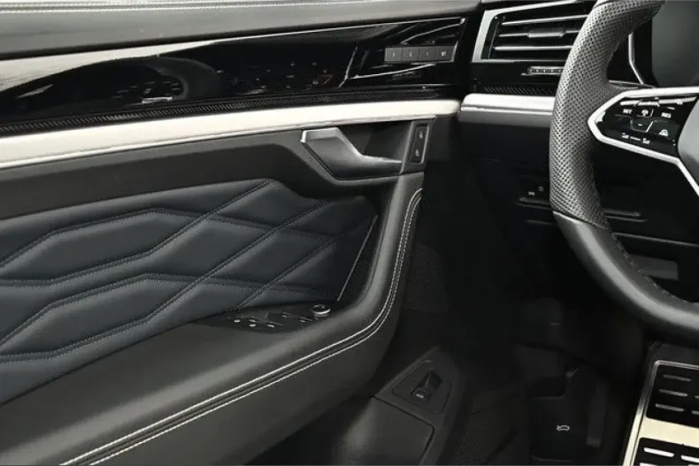 Volkswagen Touareg din 2024 cu 57.700 km - oferta VOL229934 - foto 15