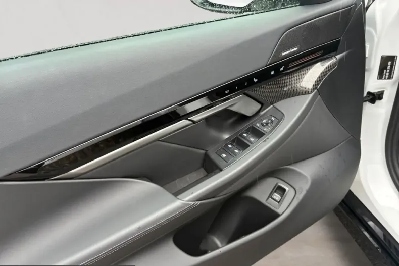 BMW 520 (Seria 5) din 2024 cu 54.995 km - oferta BMW229935 - foto 8