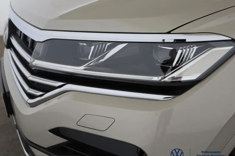 Volkswagen Touareg din 2023 cu 65.750 km - oferta VOL229938 - foto 13
