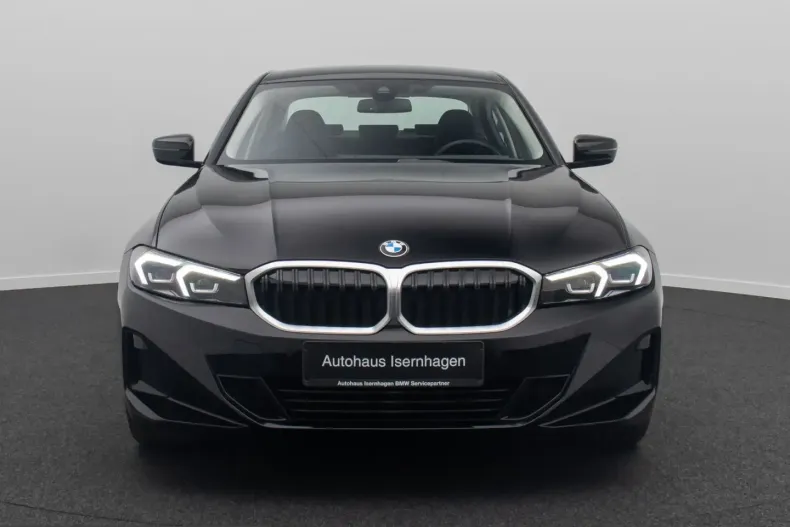 BMW 330 (Seria 3) din 2022 cu 37.067 km - oferta BMW229939 - foto 2