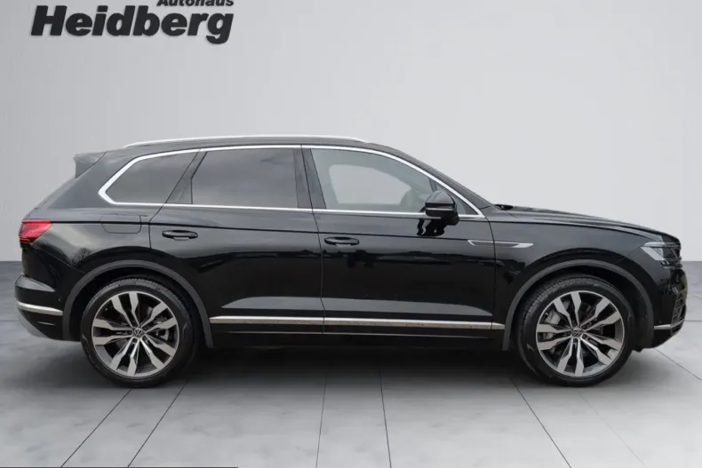 Volkswagen Touareg din 2022 cu 42.233 km - oferta VOL229940 - foto 8