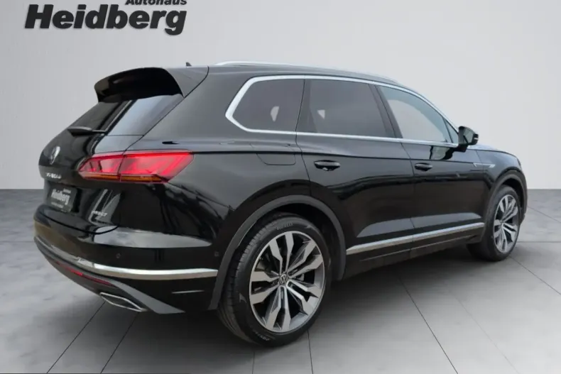 Volkswagen Touareg din 2022 cu 42.233 km - oferta VOL229940 - foto 9
