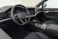 Volkswagen Touareg din 2022 cu 42.233 km - oferta VOL229940 - foto 14
