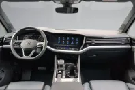 Volkswagen Touareg din 2022 cu 42.233 km - oferta VOL229940 - foto 25