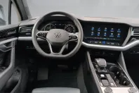 Volkswagen Touareg din 2022 cu 42.233 km - oferta VOL229940 - foto 26