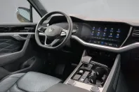 Volkswagen Touareg din 2022 cu 42.233 km - oferta VOL229940 - foto 27