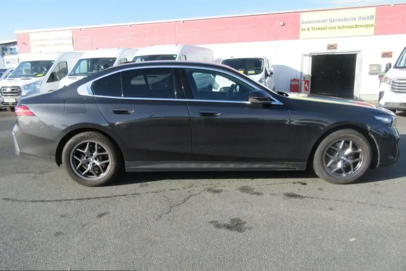 BMW 520 (Seria 5) din 2025 cu 44.000 km - oferta BMW229942 - foto 2
