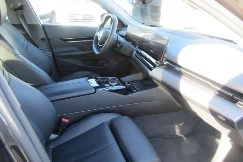 BMW 520 (Seria 5) din 2025 cu 44.000 km - oferta BMW229942 - foto 4