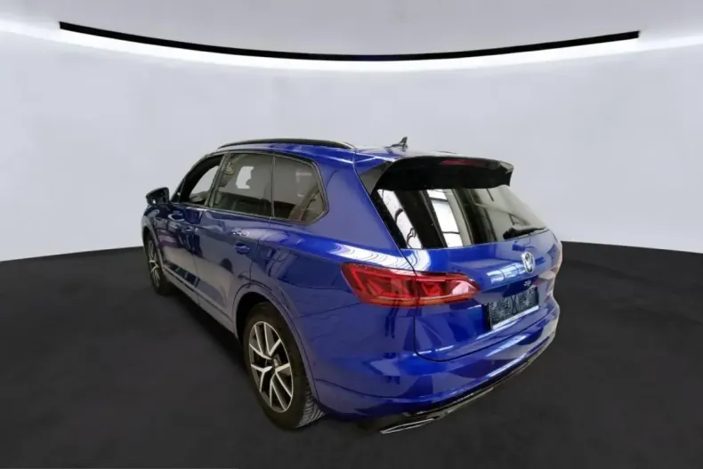 Volkswagen Touareg din 2022 cu 62.953 km - oferta VOL229950 - foto 3