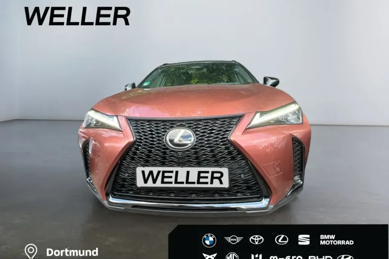 Lexus UX din 2024 cu 14.862 km - oferta LEX229957 - foto 2