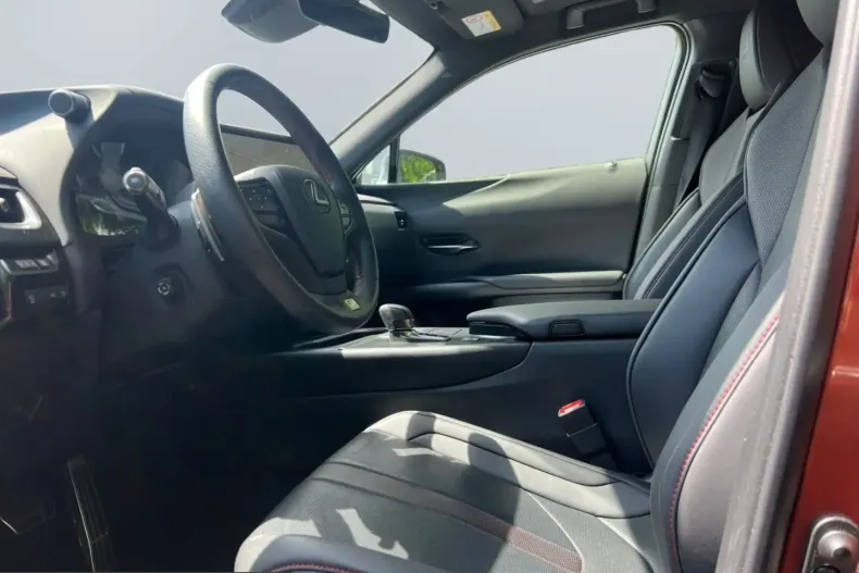 Lexus UX din 2024 cu 14.862 km - oferta LEX229957 - foto 9