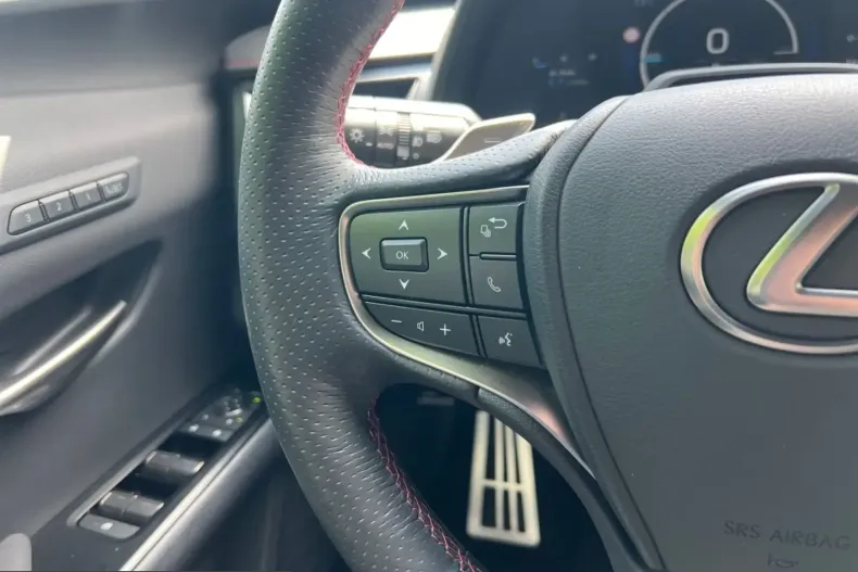 Lexus UX din 2024 cu 14.862 km - oferta LEX229957 - foto 24