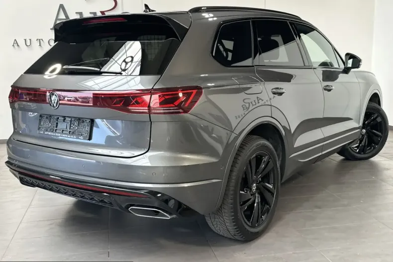 Volkswagen Touareg din 2024 cu 56.750 km - oferta VOL229978 - foto 4