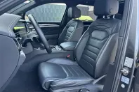 Volkswagen Touareg din 2024 cu 56.750 km - oferta VOL229978 - foto 11