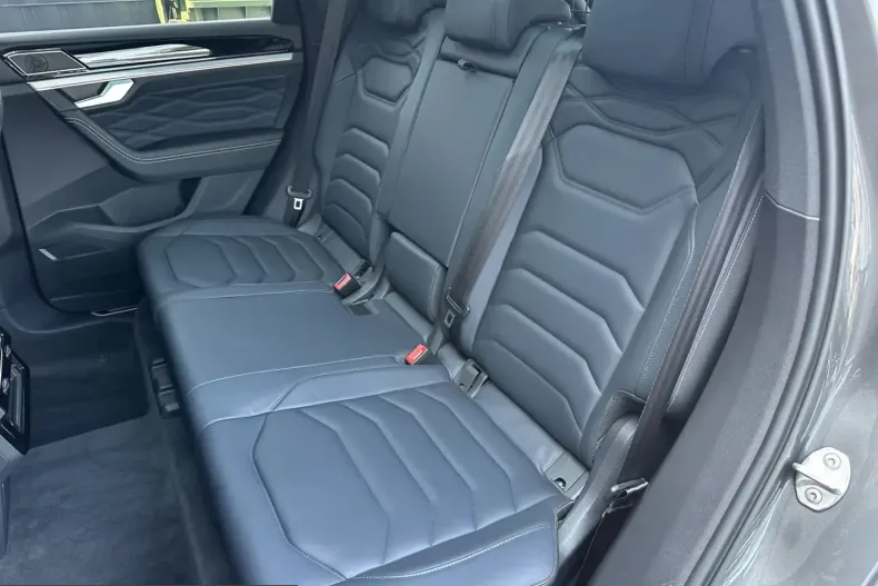 Volkswagen Touareg din 2024 cu 56.750 km - oferta VOL229978 - foto 15
