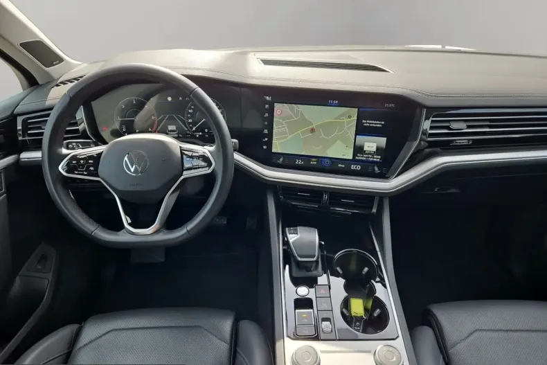 Volkswagen Touareg din 2023 cu 72.400 km - oferta VOL229979 - foto 8