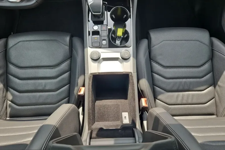 Volkswagen Touareg din 2023 cu 72.400 km - oferta VOL229979 - foto 11