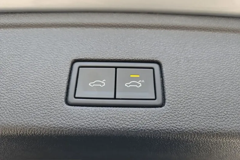 Volkswagen Touareg din 2023 cu 72.400 km - oferta VOL229979 - foto 24