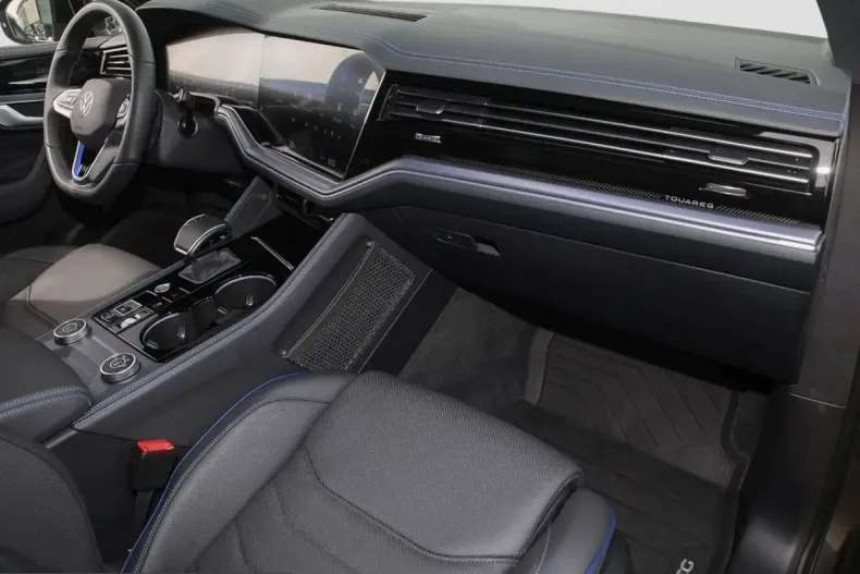 Volkswagen Touareg din 2025 cu 24.604 km - oferta VOL229981 - foto 7