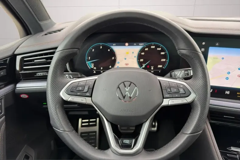 Volkswagen Touareg din 2025 cu 15.457 km - oferta VOL229984 - foto 17