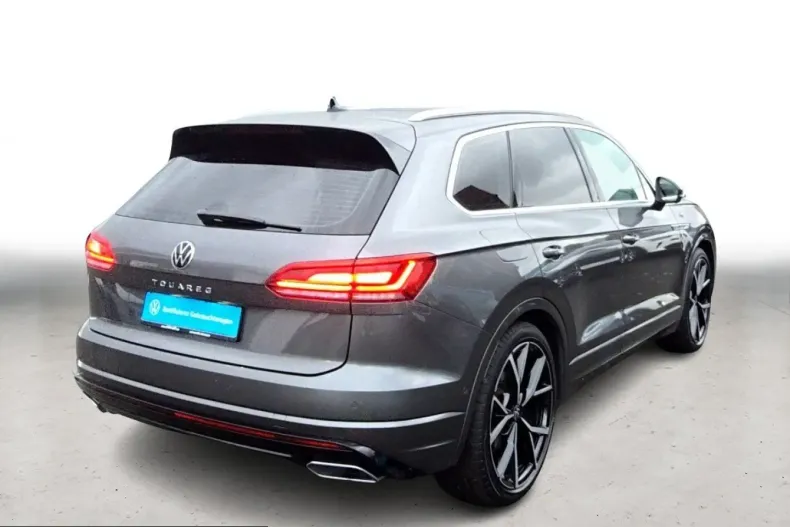 Volkswagen Touareg din 2022 cu 86.023 km - oferta VOL229987 - foto 4