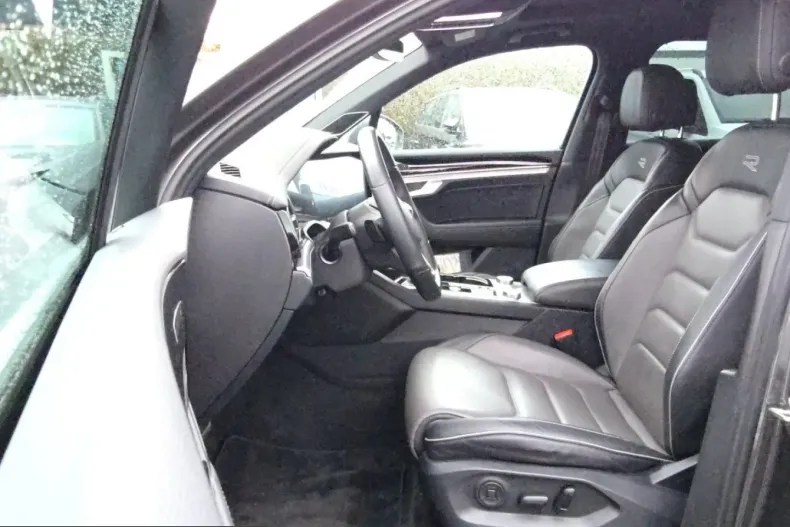 Volkswagen Touareg din 2022 cu 86.023 km - oferta VOL229987 - foto 7