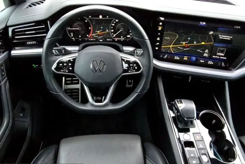 Volkswagen Touareg din 2022 cu 86.023 km - oferta VOL229987 - foto 9