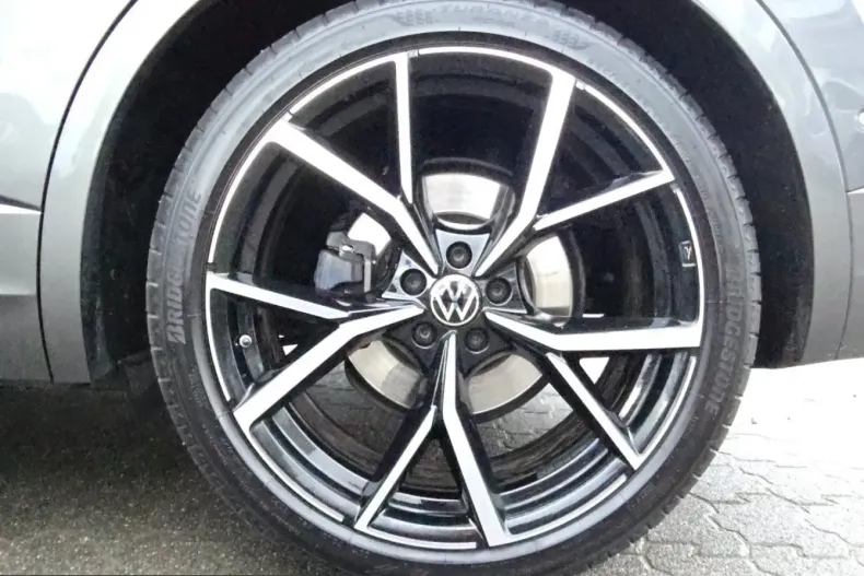 Volkswagen Touareg din 2022 cu 86.023 km - oferta VOL229987 - foto 12