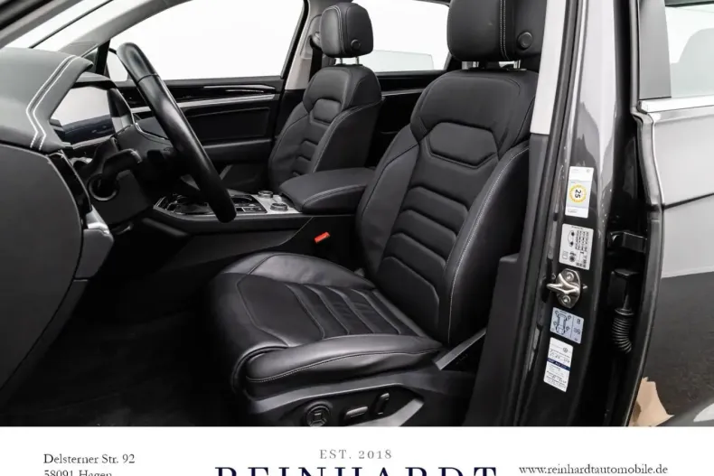 Volkswagen Touareg din 2022 cu 77.067 km - oferta VOL229989 - foto 12