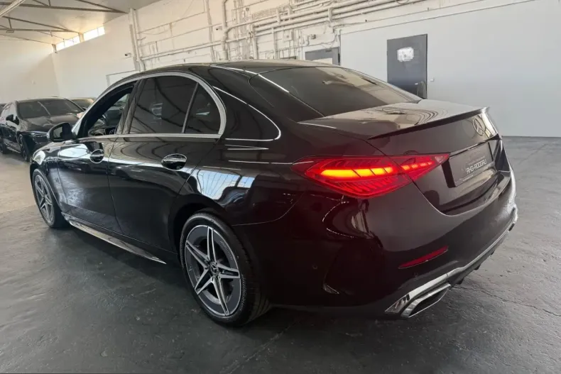Mercedes-Benz C 220 (Clasa C) din 2023 cu 48.221 km - oferta MER229990 - foto 7
