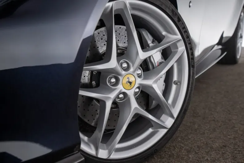 Ferrari Roma din 2022 cu 39.900 km - oferta FER229992 - foto 29