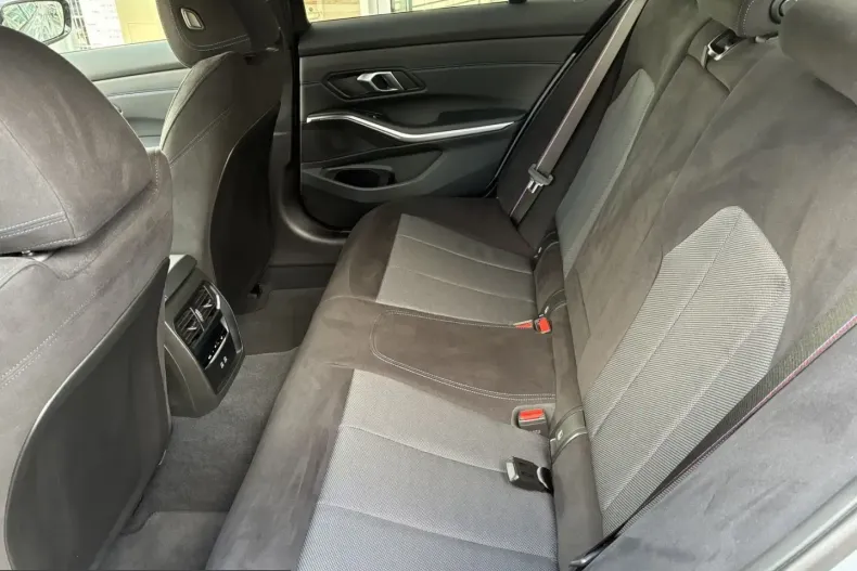 BMW 318 din 2025 cu 6.020 km - oferta BMW229995 - foto 11