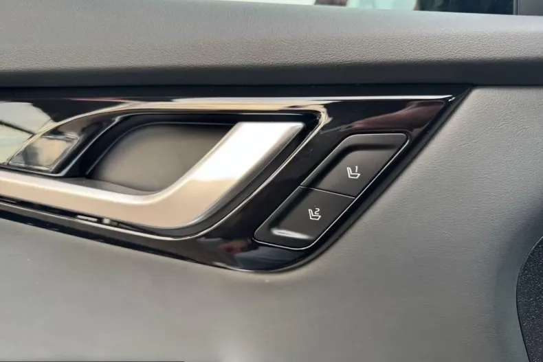 Kia EV6 din 2025 cu 21.149 km - oferta KIA229998 - foto 14