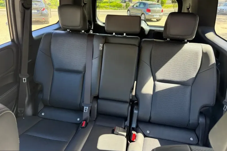 Toyota Land Cruiser din 2024 cu 28.950 km - oferta TOY230014 - foto 14