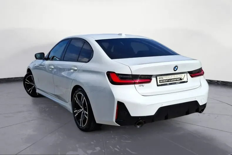 BMW 320 (Seria 3) din 2023 cu 27.900 km - oferta BMW230018 - foto 3