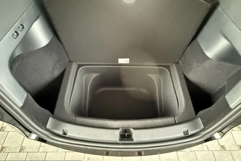 Tesla Model Y din 2023 cu 37.000 km - oferta TES230041 - foto 36