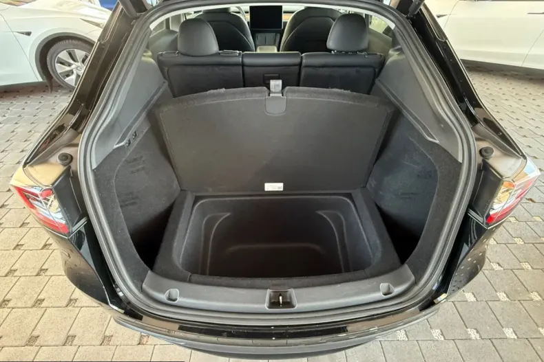 Tesla Model Y din 2023 cu 37.000 km - oferta TES230041 - foto 37