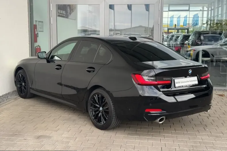 BMW 320 (Seria 3) din 2023 cu 32.206 km - oferta BMW230042 - foto 4