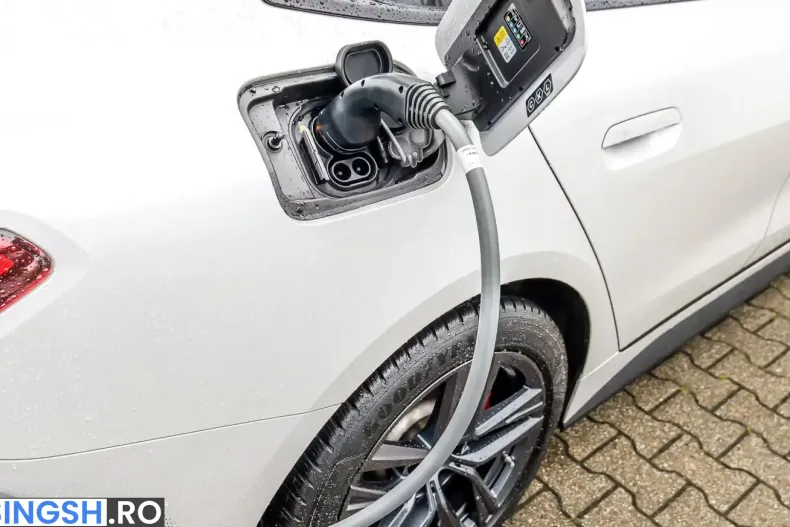 BMW i4 (Seria 4) din 2023 cu 67.252 km - oferta BMW230079 - foto 18