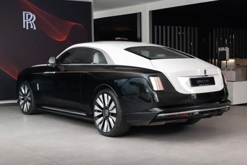 Rolls-Royce Spectre din 2024 cu 28.900 km - oferta ROL230084 - foto 3