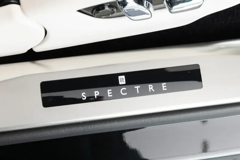 Rolls-Royce Spectre din 2024 cu 28.900 km - oferta ROL230084 - foto 18