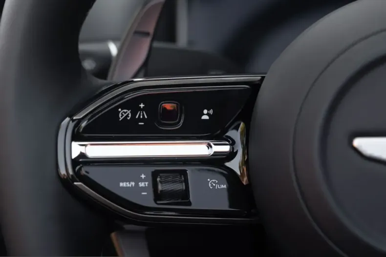 Aston Martin DB12 din 2024 cu 17.900 km - oferta AST230086 - foto 27