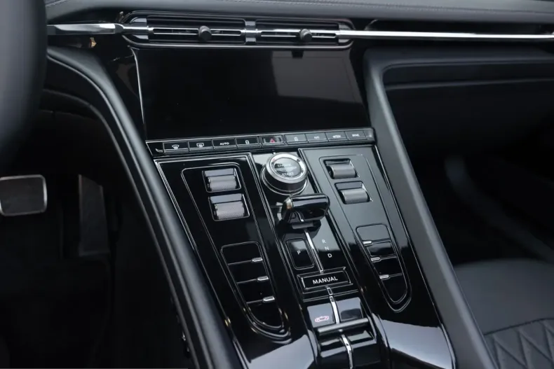 Aston Martin DB12 din 2024 cu 17.900 km - oferta AST230086 - foto 34